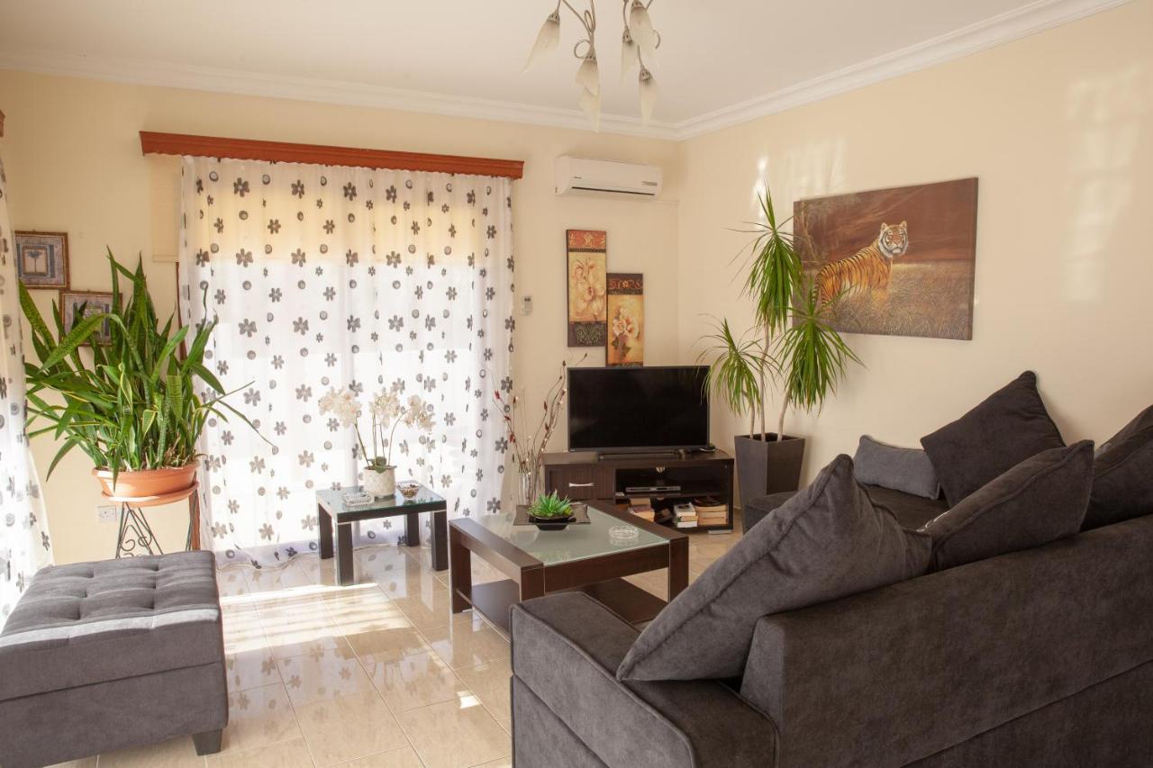 Villa Paradise Paphos Exterior photo