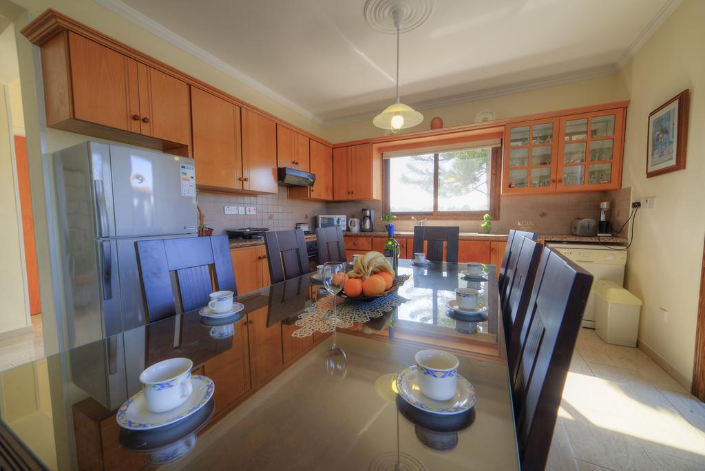 Villa Paradise Paphos Room photo