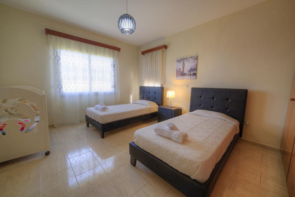 Villa Paradise Paphos Room photo